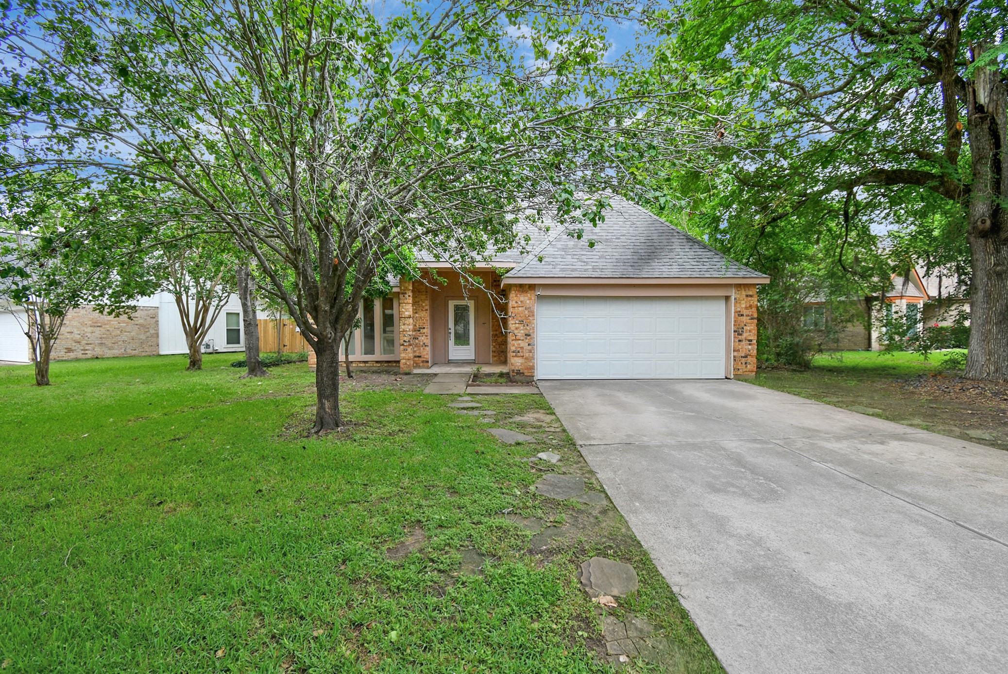 15410 Lago Villa Drive Tomball TX 77377