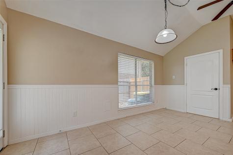 1813 Castle Oaks Drive Pearland TX 77581