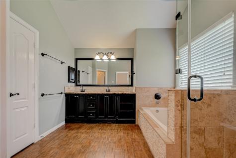 1813 Castle Oaks Drive Pearland TX 77581