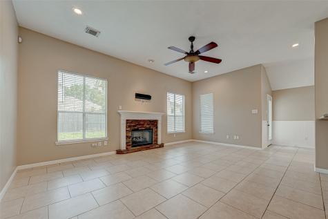 1813 Castle Oaks Drive Pearland TX 77581