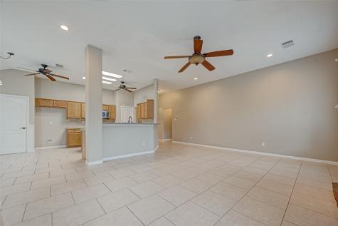1813 Castle Oaks Drive Pearland TX 77581