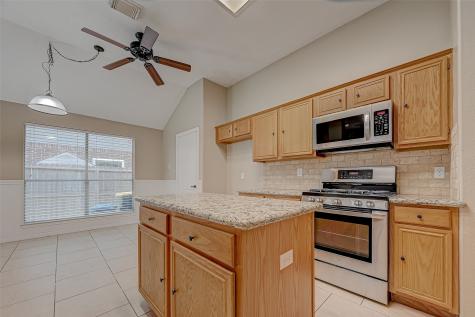1813 Castle Oaks Drive Pearland TX 77581