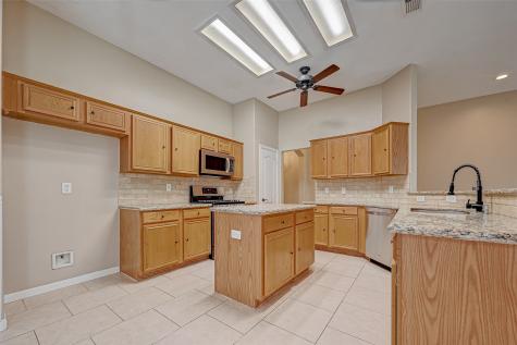 1813 Castle Oaks Drive Pearland TX 77581