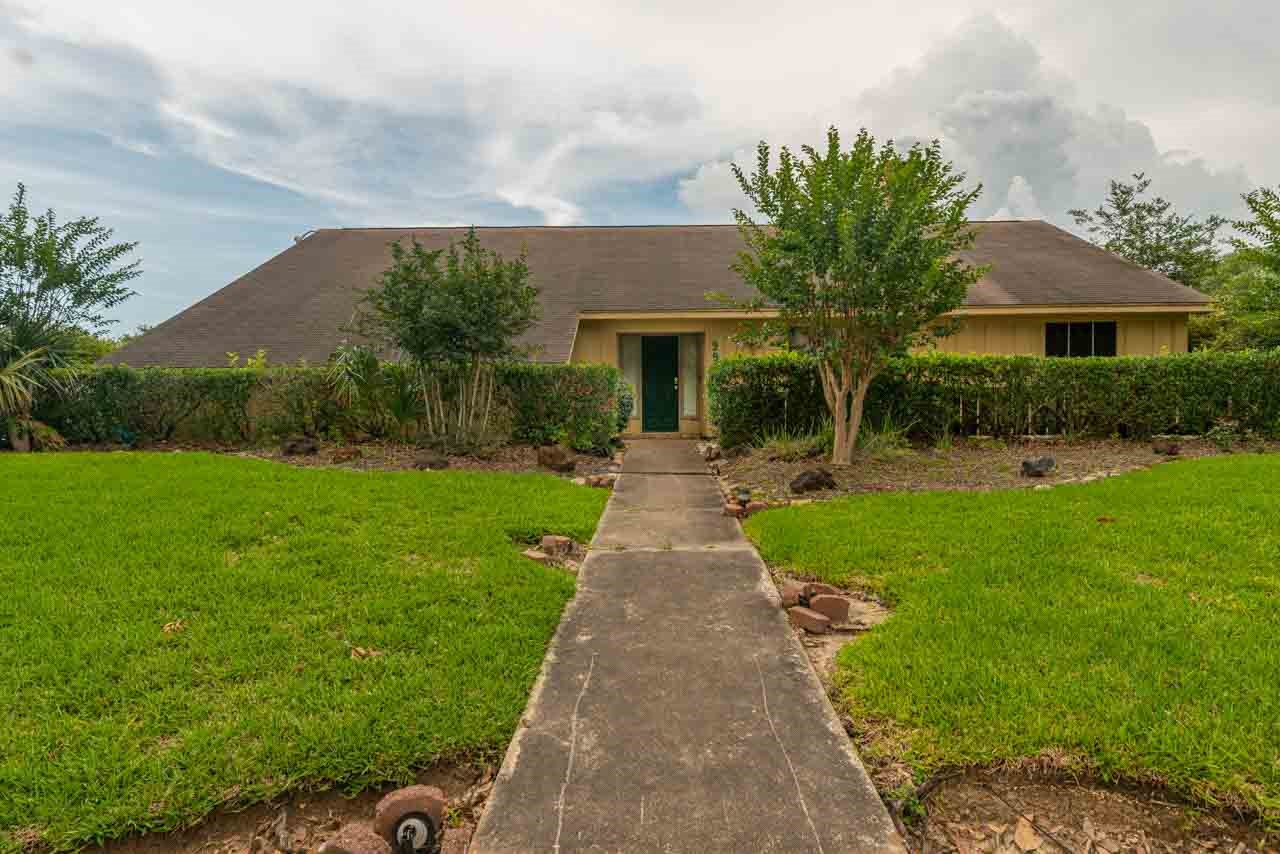 990 Brandywine Street Beaumont TX 77706