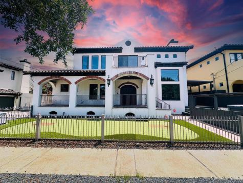 516 West 9th Street Houston TX 77007