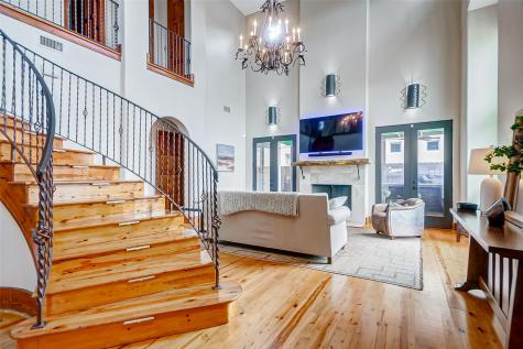 516 West 9th Street Houston TX 77007