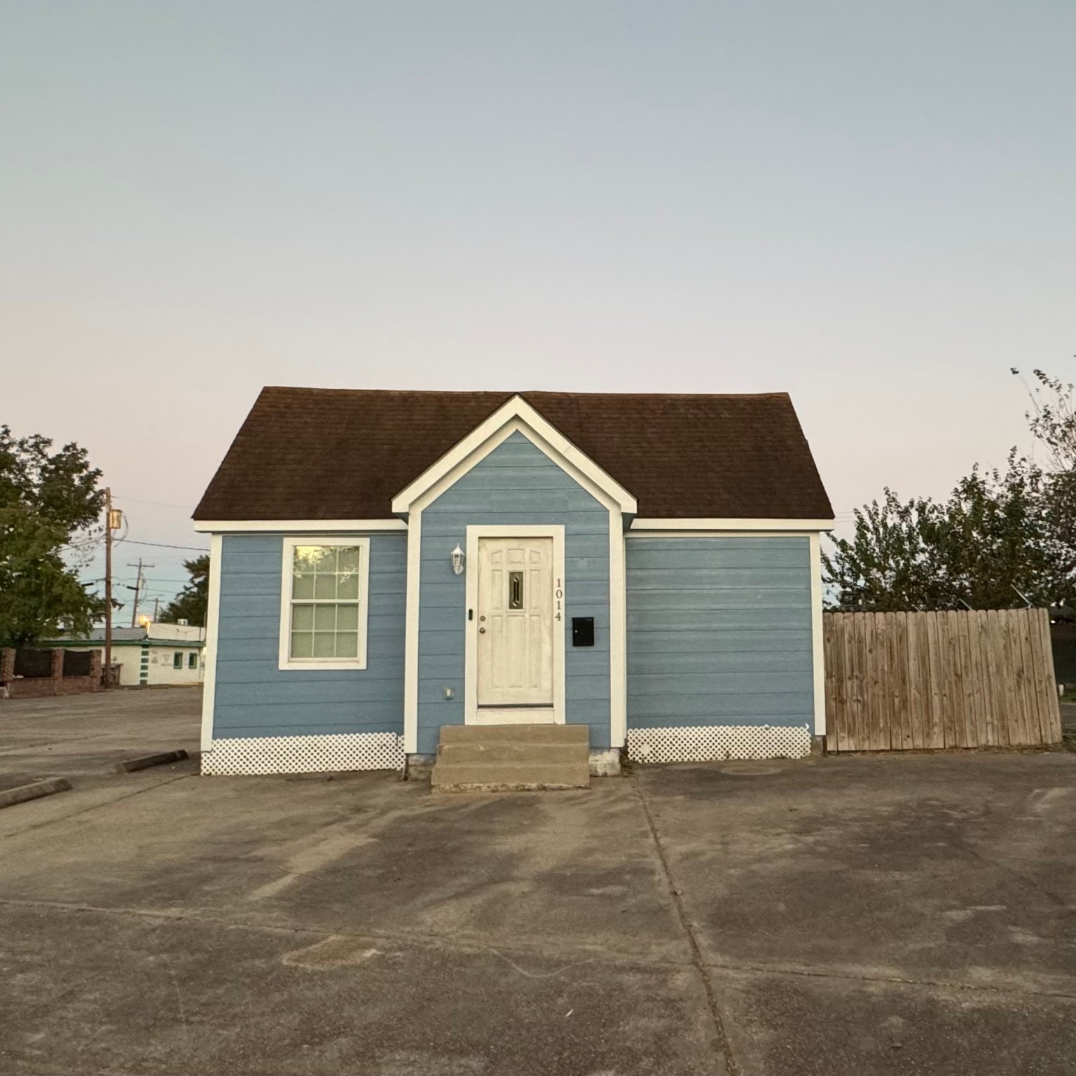 1014 N Commerce Street Baytown TX 77520