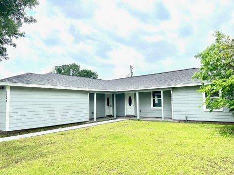 1242 Chevy Chase Drive Angleton TX 77515