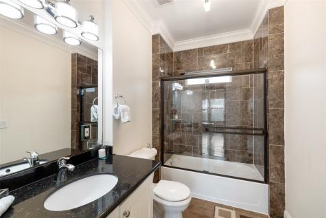 608 Jewett Street Houston TX 77009
