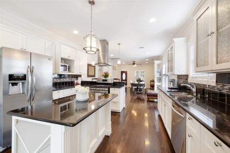 608 Jewett Street Houston TX 77009