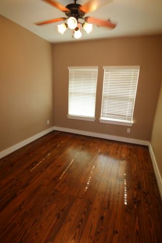 1402 Asbury Street Houston TX 77007