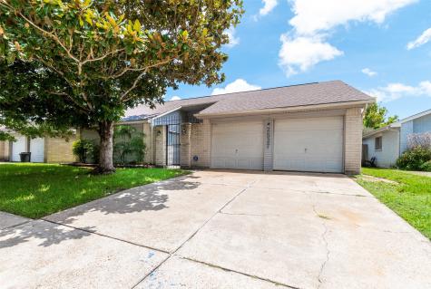 2527 Colonial Ridge Drive Friendswood TX 77546