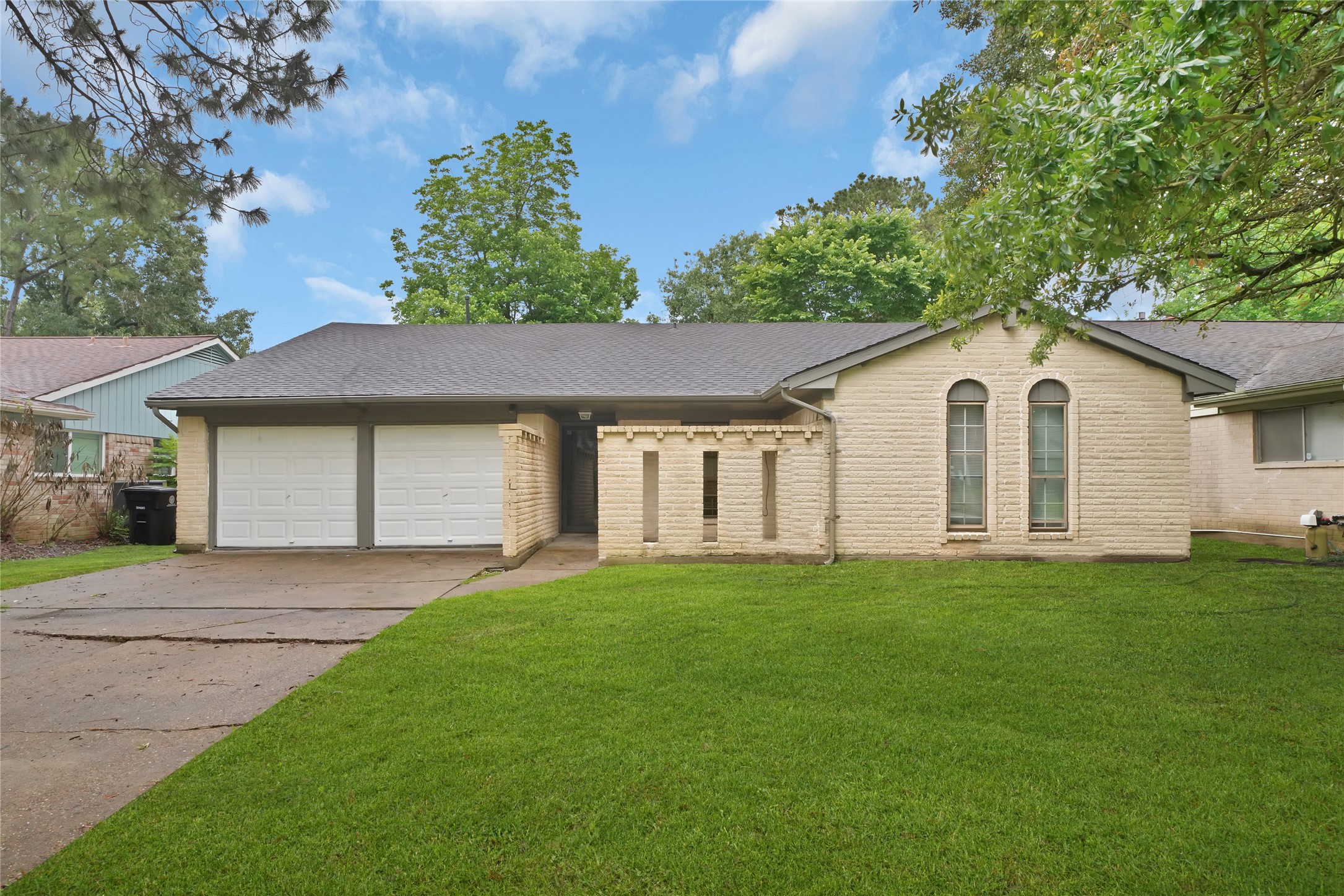 16126 La Cabana Drive Houston TX 77062