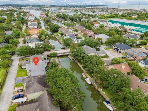 91 Bayou Lane Kemah TX 77565