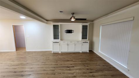 904 S Illinois Avenue League City TX 77573