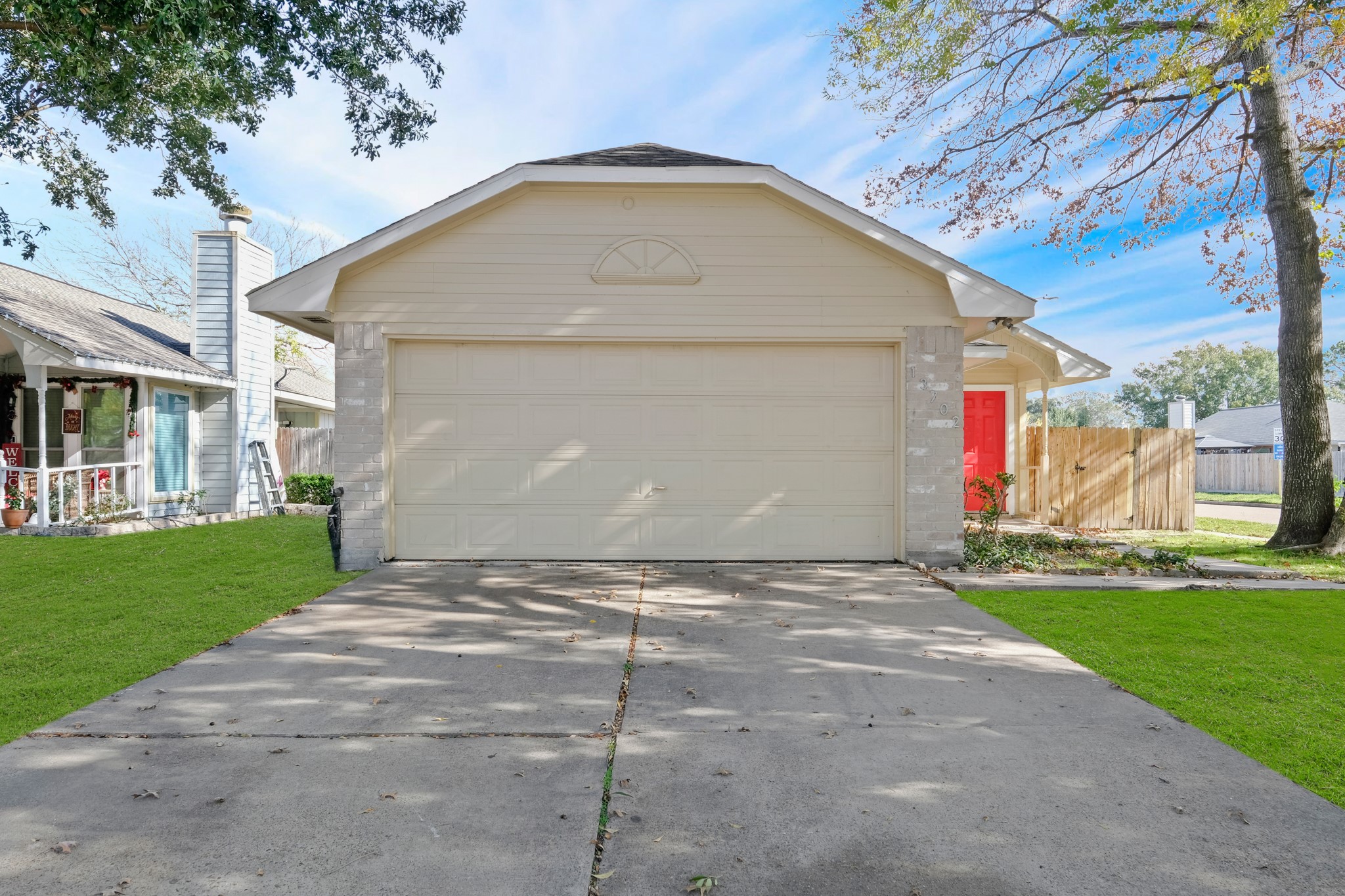 13702 Tanvern Court Houston TX 77014