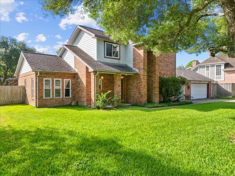 1016 Glenshannon Avenue Friendswood TX 77546