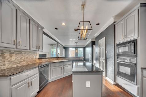 1826 Parklake Village Katy TX 77450