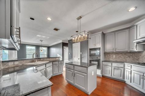 1826 Parklake Village Katy TX 77450