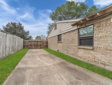 5807 Burlinghall Drive Houston TX 77035