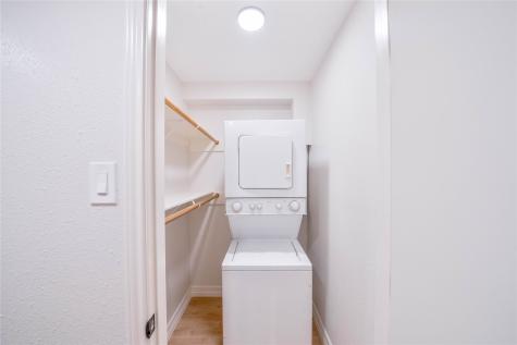2703 Mason Street 2bd Houston TX 77006