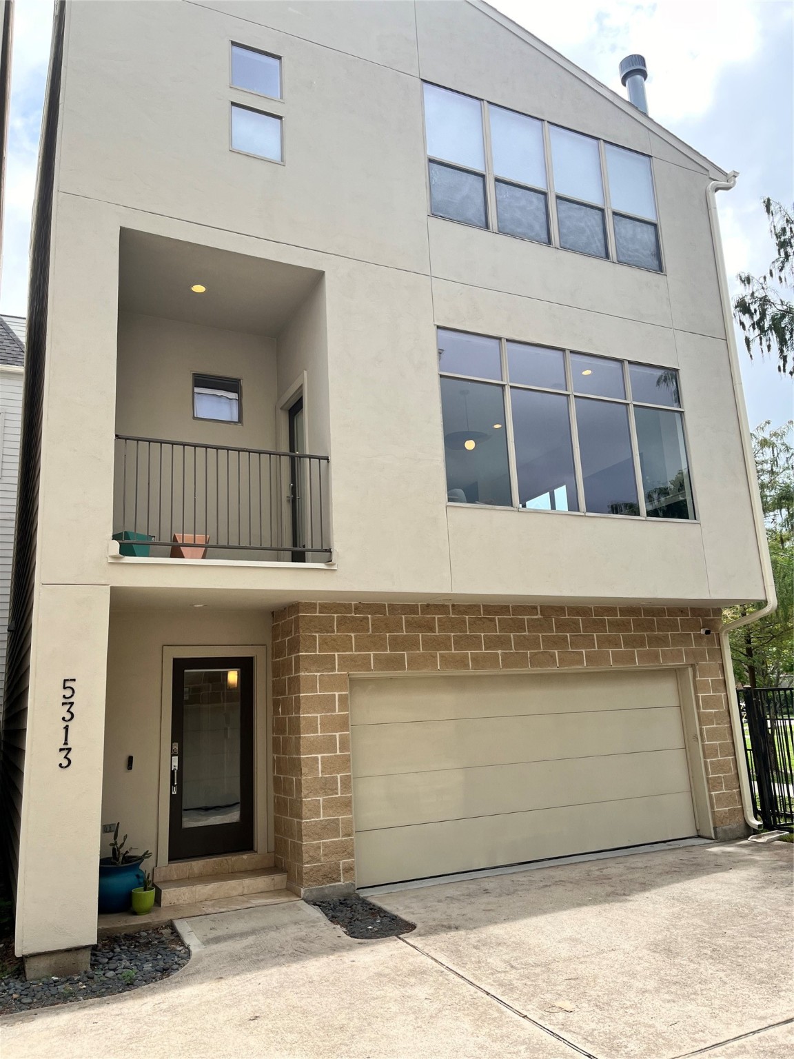 5313 Lillian Street Houston TX 77007