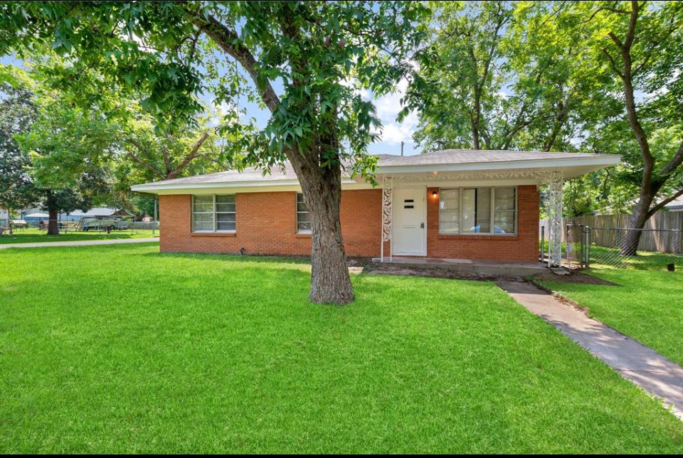401 Bowie Street Baytown TX 77520