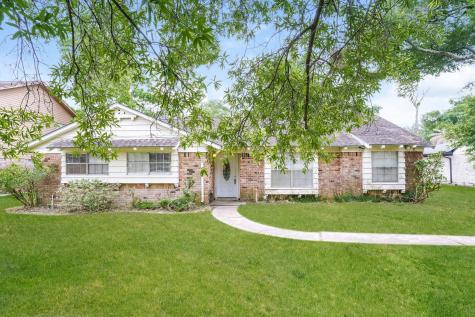 110 Red Bud Lane Baytown TX 77520