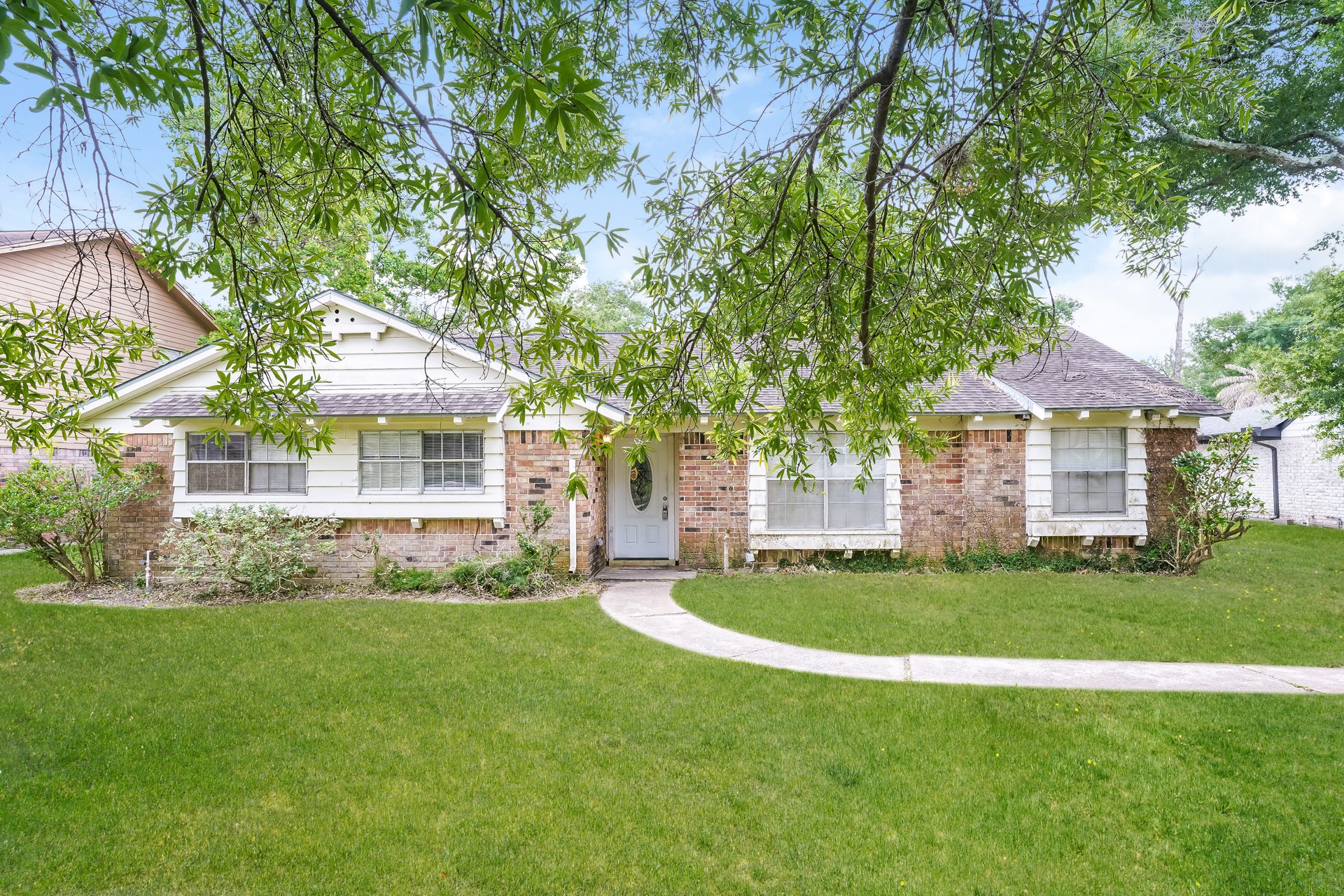 110 Red Bud Lane Baytown TX 77520