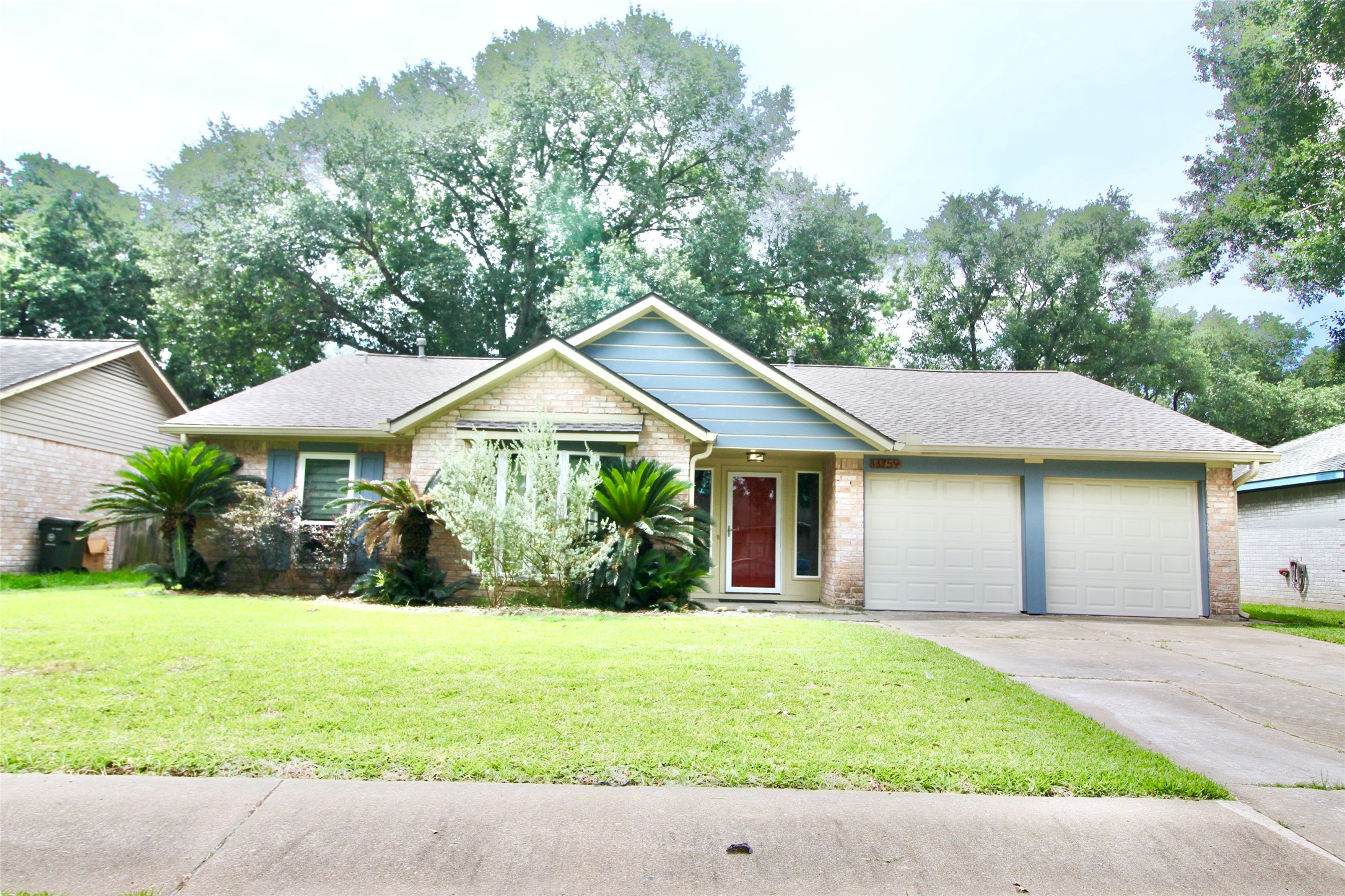 13759 Drakewood Drive Sugar Land TX 77498