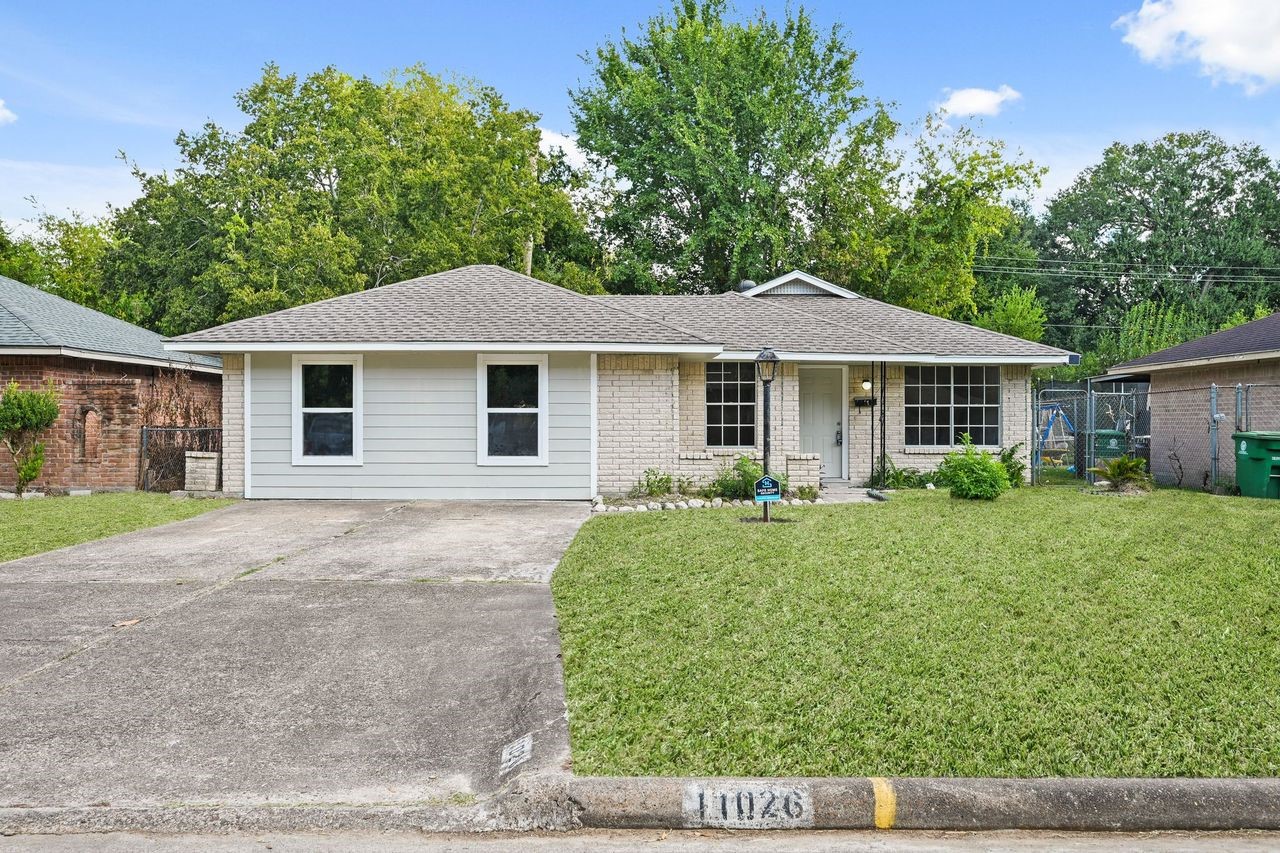 11026 Spottswood Drive Houston TX 77016