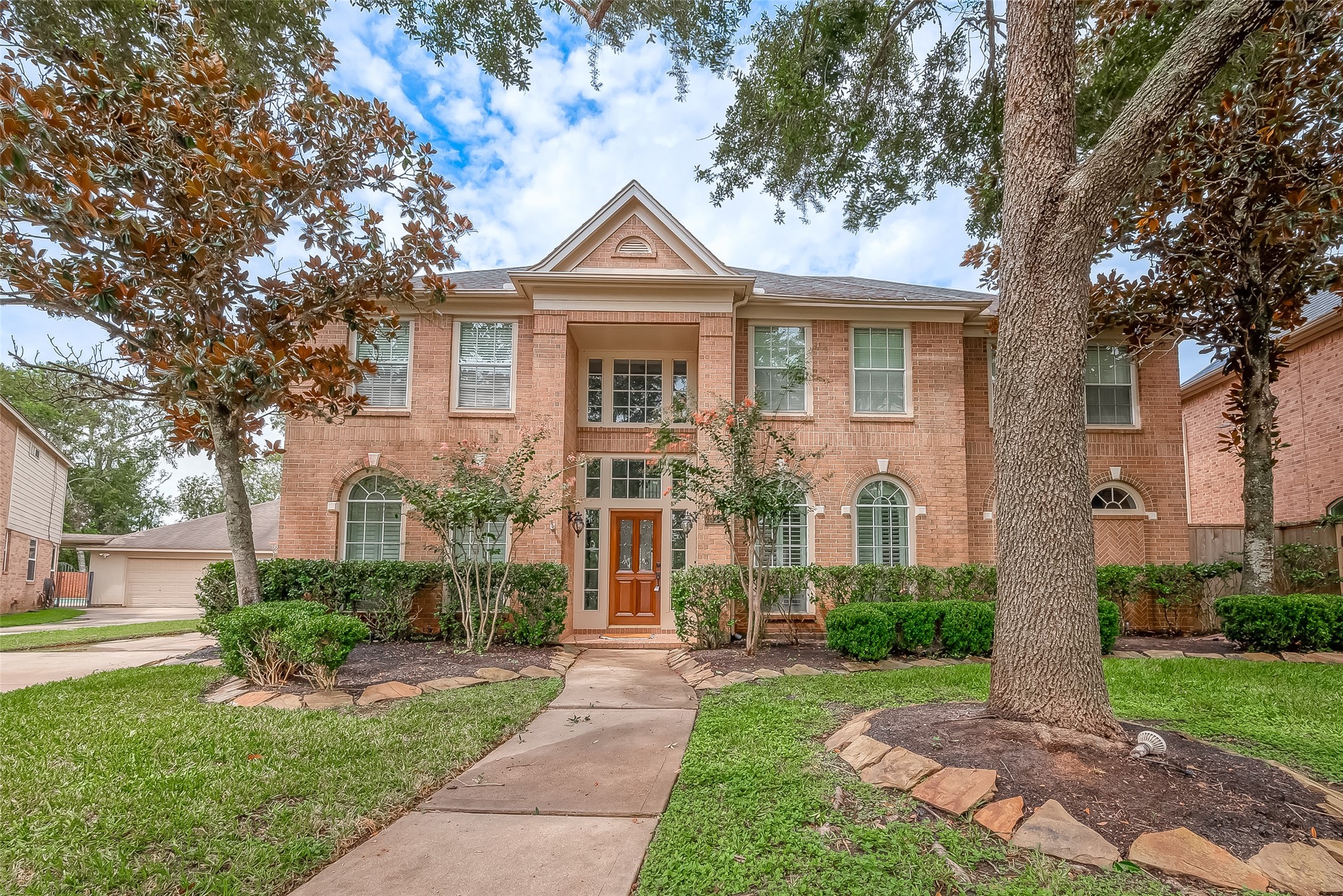 1907 Verdant Valley Sugar Land TX 77479