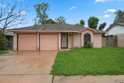 1411 N Circle Park Street Pasadena TX 77504