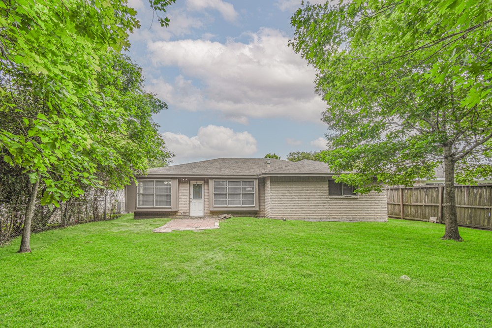 16618 Tibet Road Friendswood TX 77546