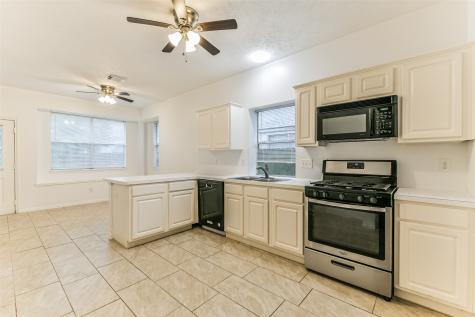 11408 30th Avenue N Texas City TX 77591