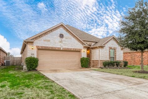 3124 Morgan Meadow Lane Pearland TX 77584