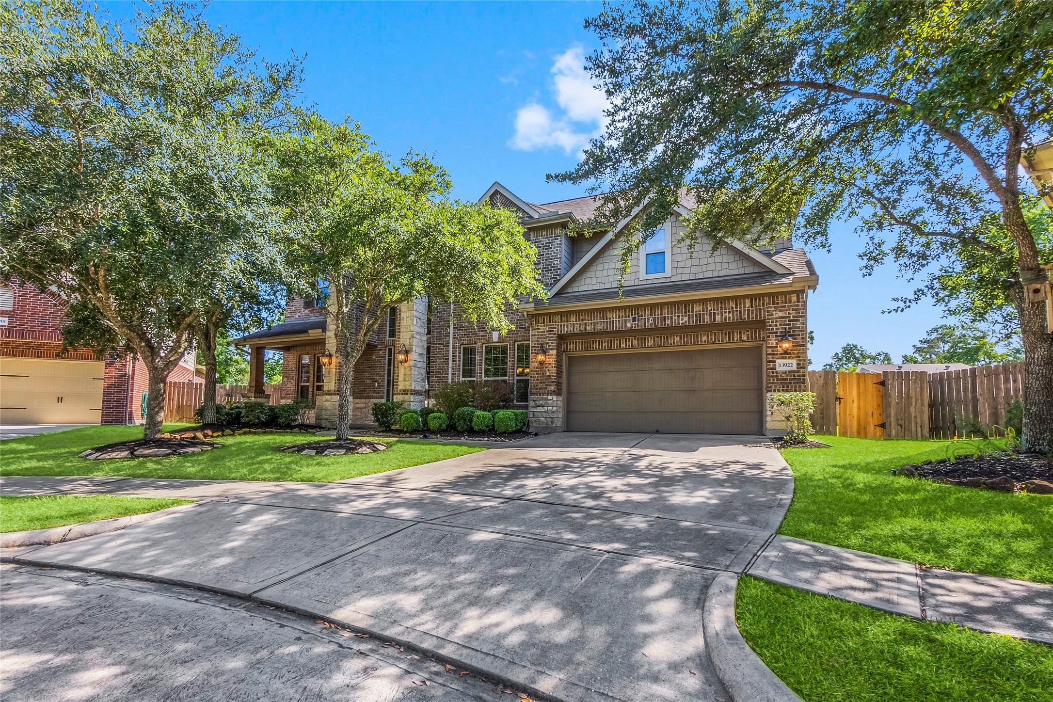 13922 Polarstone Court Houston TX 77044