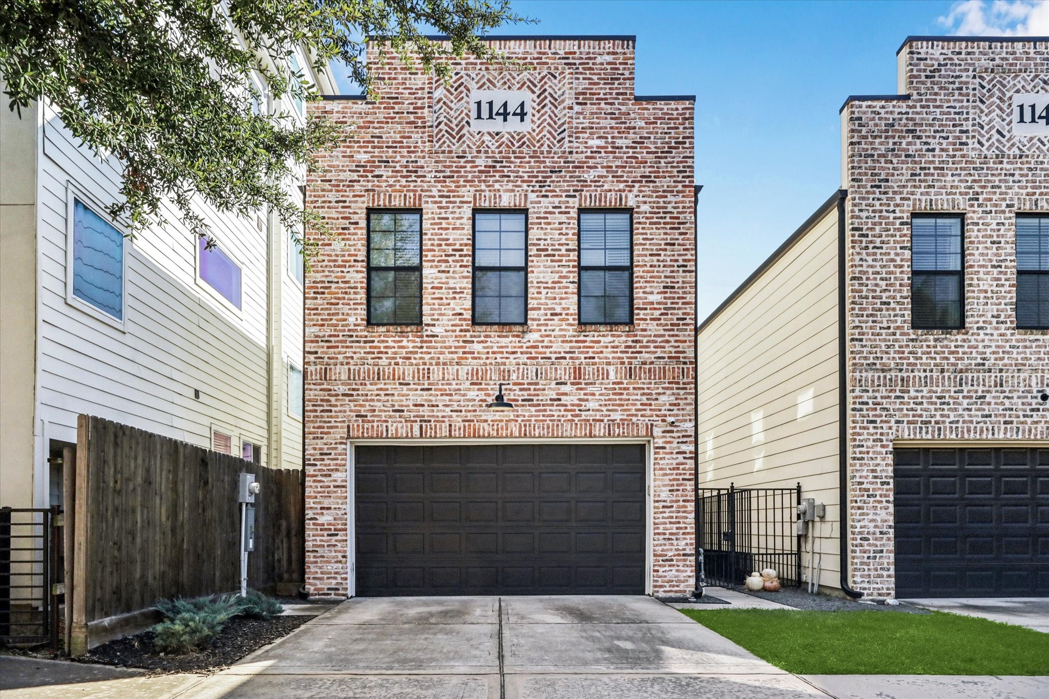 1144 W 24th Street Houston TX 77008