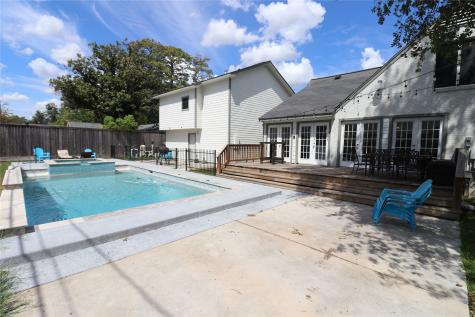416 Fairbanks Street Houston TX 77009