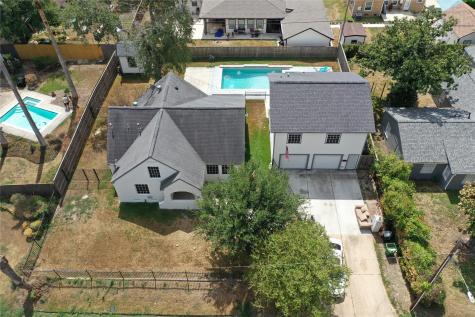 416 Fairbanks Street Houston TX 77009