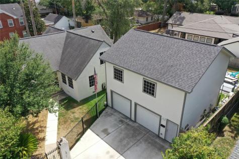 416 Fairbanks Street Houston TX 77009