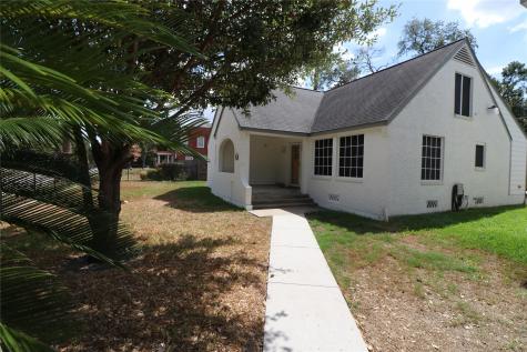 416 Fairbanks Street Houston TX 77009