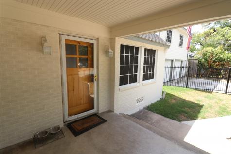 416 Fairbanks Street Houston TX 77009