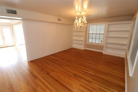 416 Fairbanks Street Houston TX 77009