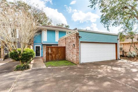 8 Dorado Drive Friendswood TX 77546