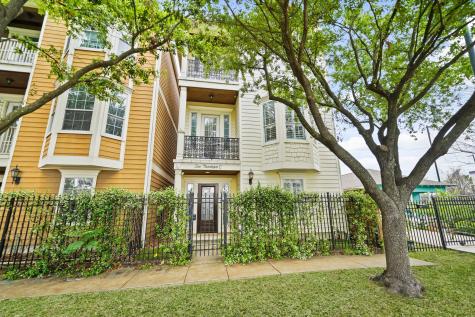 219 W 27th Street C Houston TX 77008