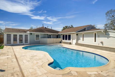 1444 W 43rd Street Houston TX 77018