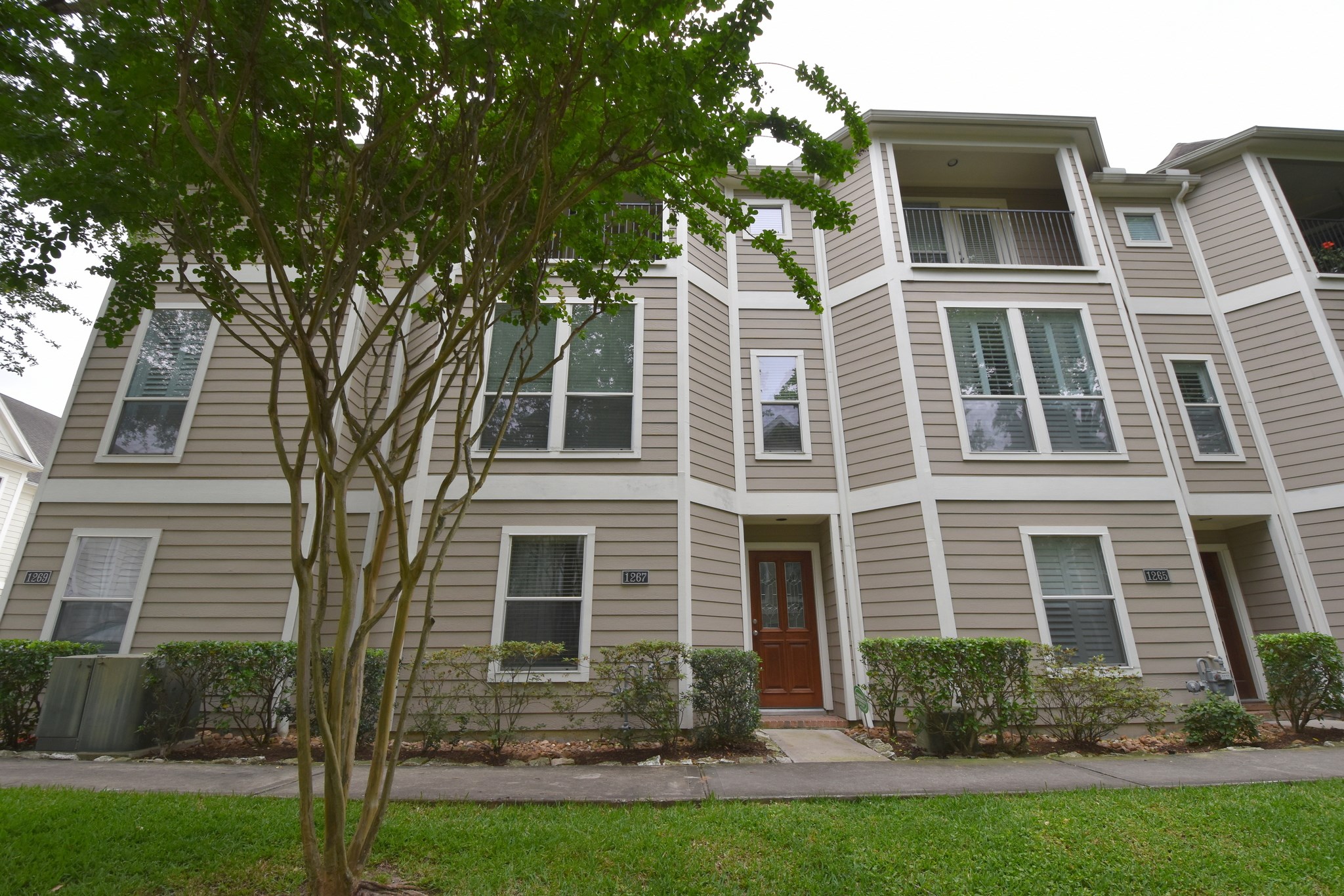 1267 W 17th Street Houston TX 77008