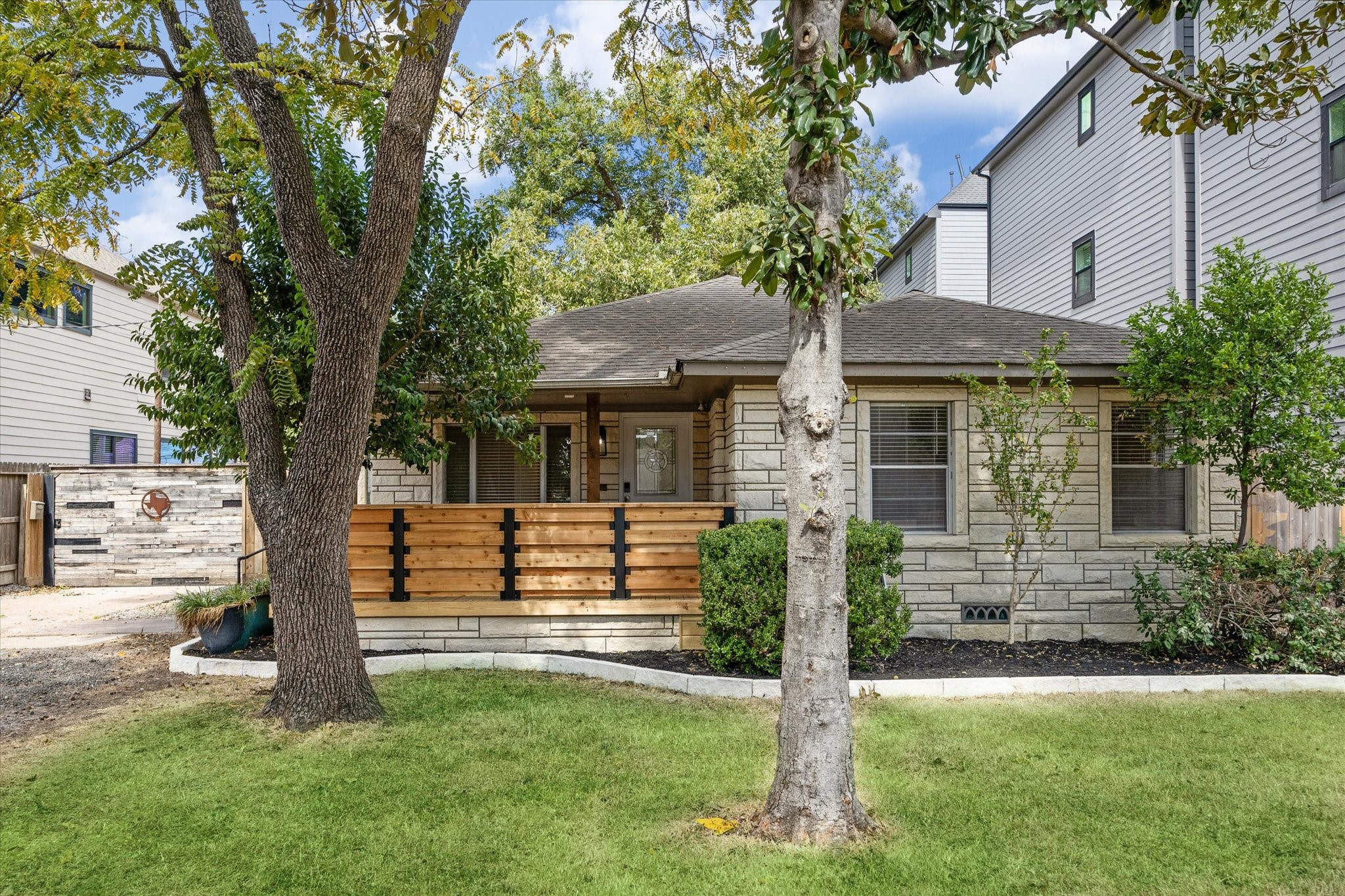 1719 W 23rd Street Houston TX 77008