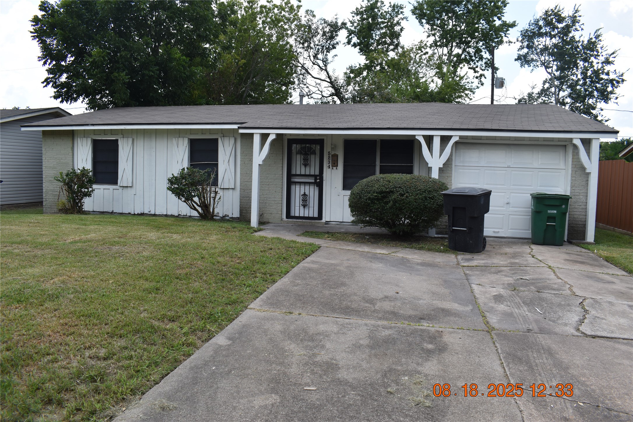 5234 Grace Point Lane Houston TX 77048